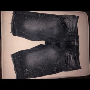 Men’s shorts size 32